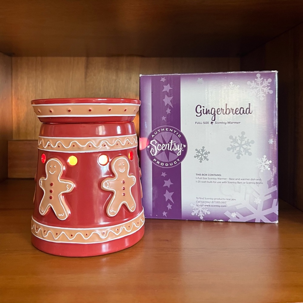 Scentsy Gingerbread Full Size Wax Warmer New in Box